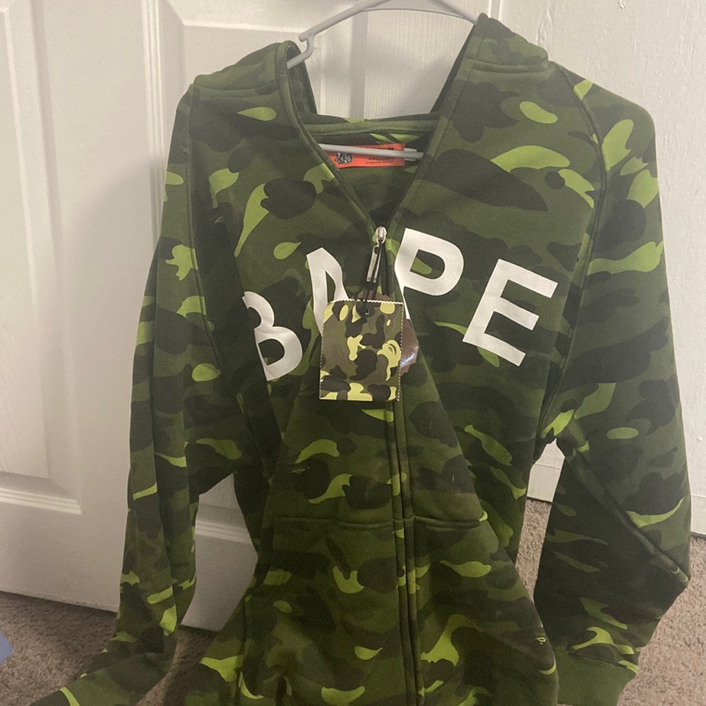 Selling brand new hoodie never worn